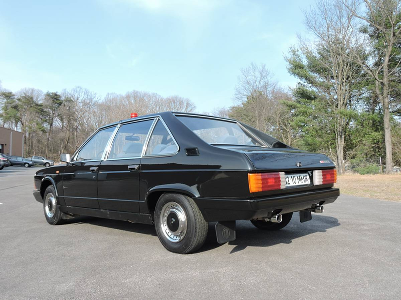 Illustration for article titled For $37,900, Would you Czech Out This 1989 Tatra 613?